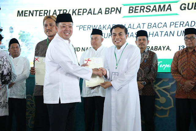 Jelang Natal, Sertipikat Gereja Fransiskus Asisi Diserahkan, Romo Wahyu: Kado Bermakna bagi Umat