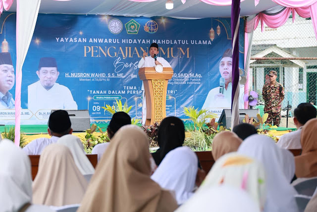 Menteri Nusron Wahid Ingatkan Pemimpin Harus Permudah Urusan Rakyat saat Pengajian di Pandeglang