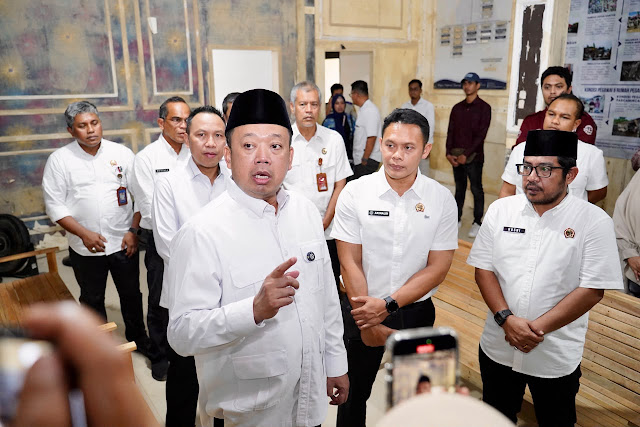 Menteri Nusron Tinjau Kantah Aceh Tamiang Pascabencana, Pastikan Layanan Pertanahan Kembali Berjalan