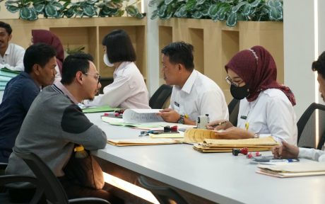 PELATARAN ATR/BPN melayani masyarakat di akhir pekan